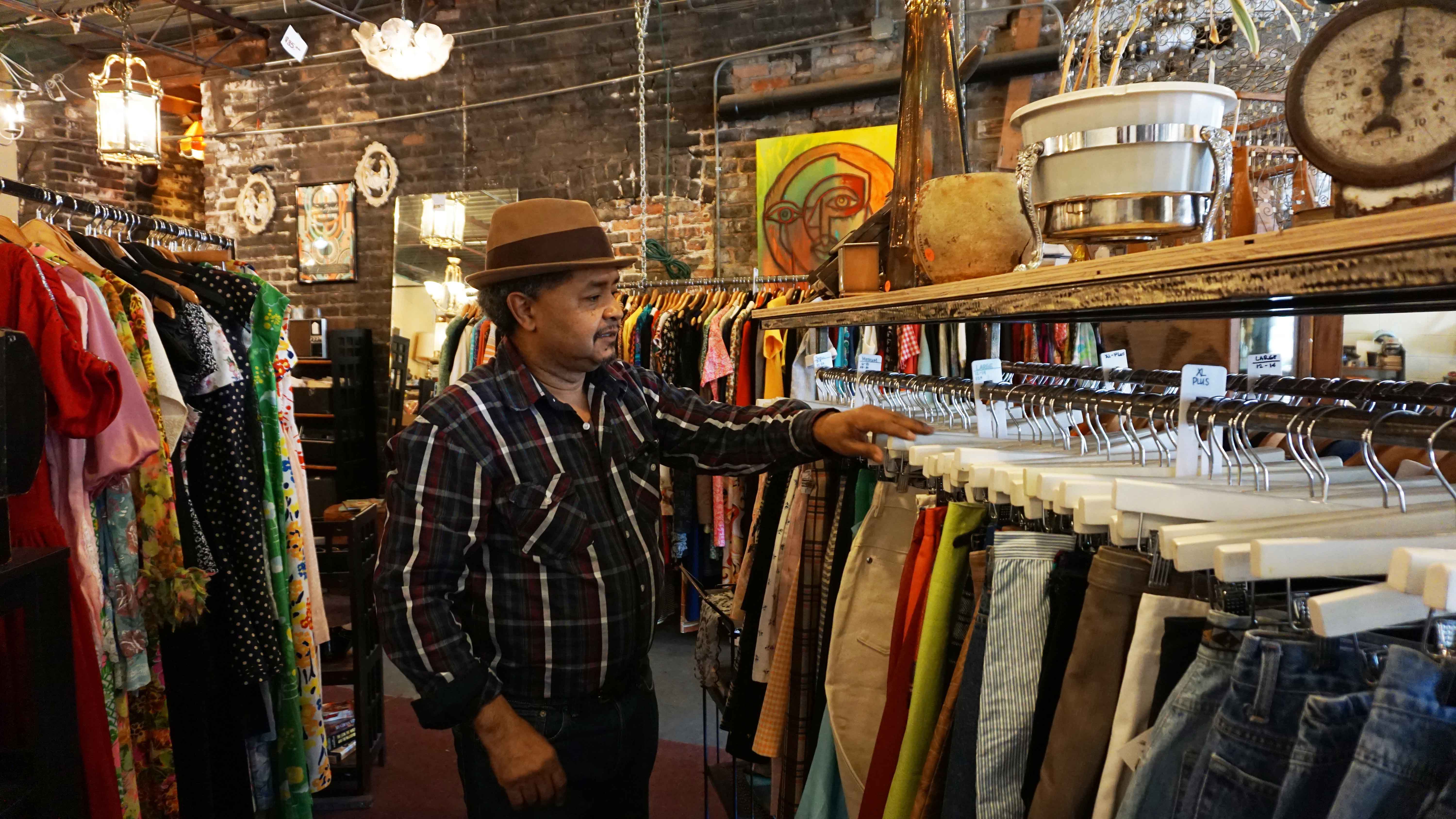 Pilsen store uses new media to sell vintage items Medill Reports Chicago